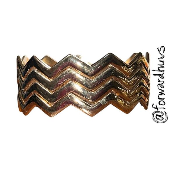 Set of 4 Smooth High-Shine Metal Bracelets - Classic Stackable Style - Picture 4 of 8